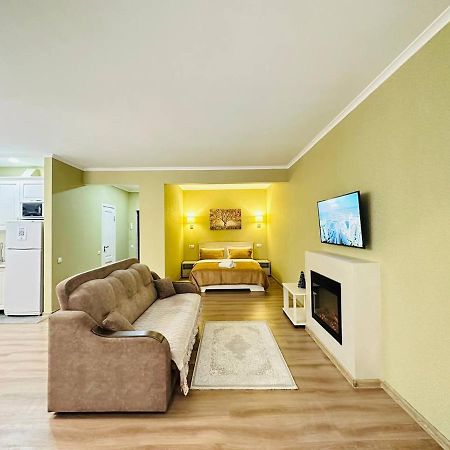 Central Park In The City Center Apartamento Almaty Exterior foto
