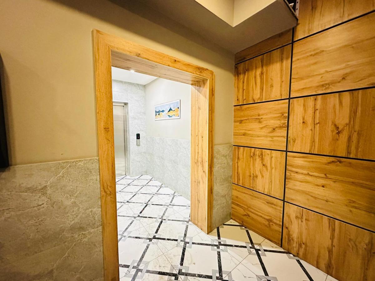 Central Park In The City Center Apartamento Almaty Exterior foto